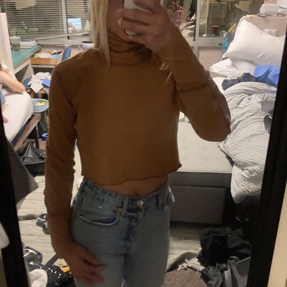 Light Brown/Burnt orange turtle neck long sleeve shirt cropped forever 21